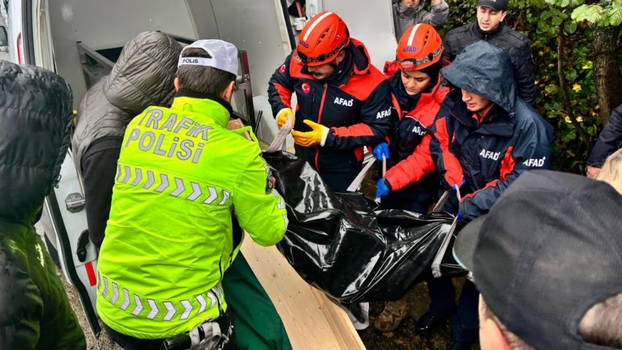 Trabzonspor–Beşiktaş Karşılaşmasını Izlemişti, Menfezde Ölü Bulundu (2)