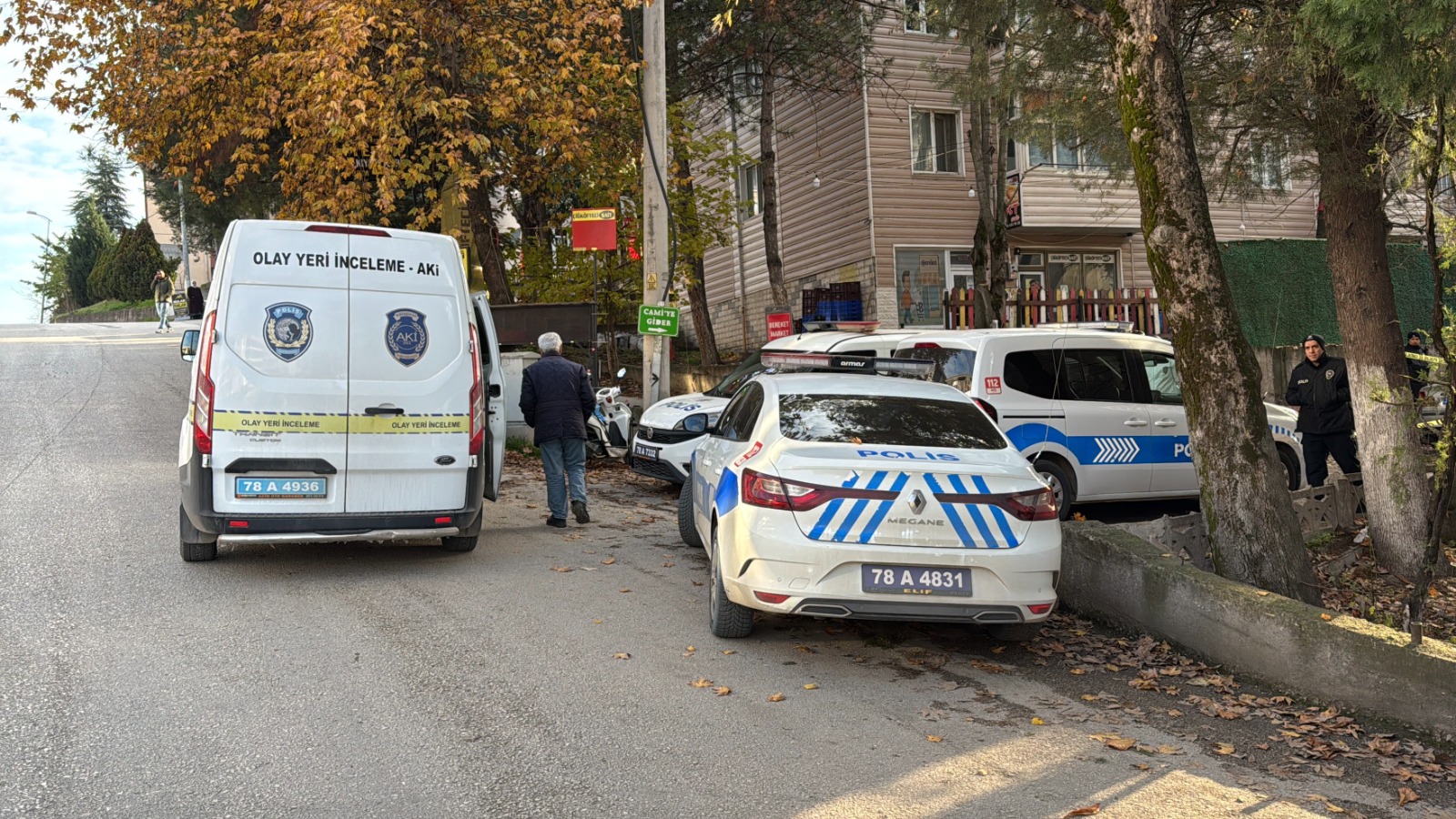 Türkmenistan Uyruklu Gencin Yolda Cansız Bedeni Bulundu 12