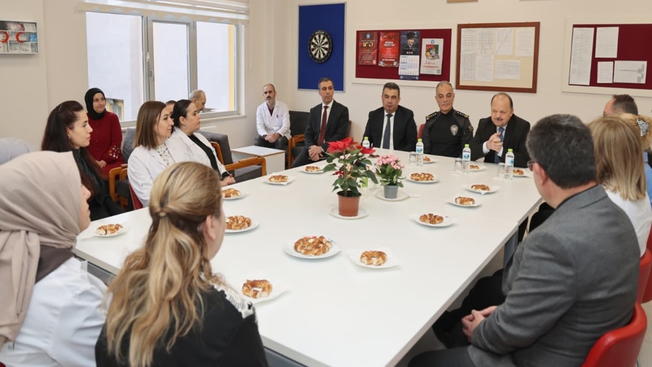 Vali Dallı Okul Ziyaret (5)