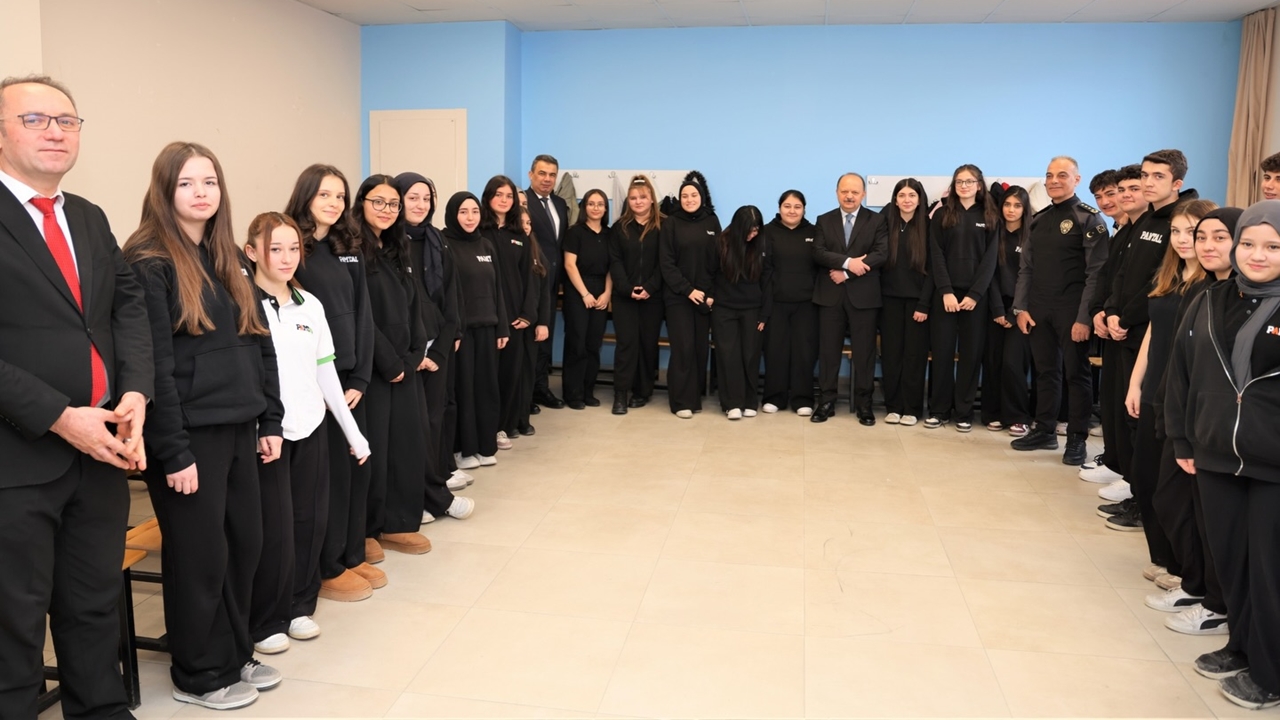 Vali Dallı Okul Ziyaret (6)