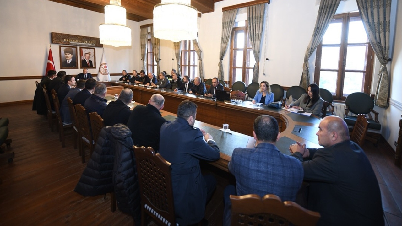 Vali Toplantı Ilgaz Dağ (2)