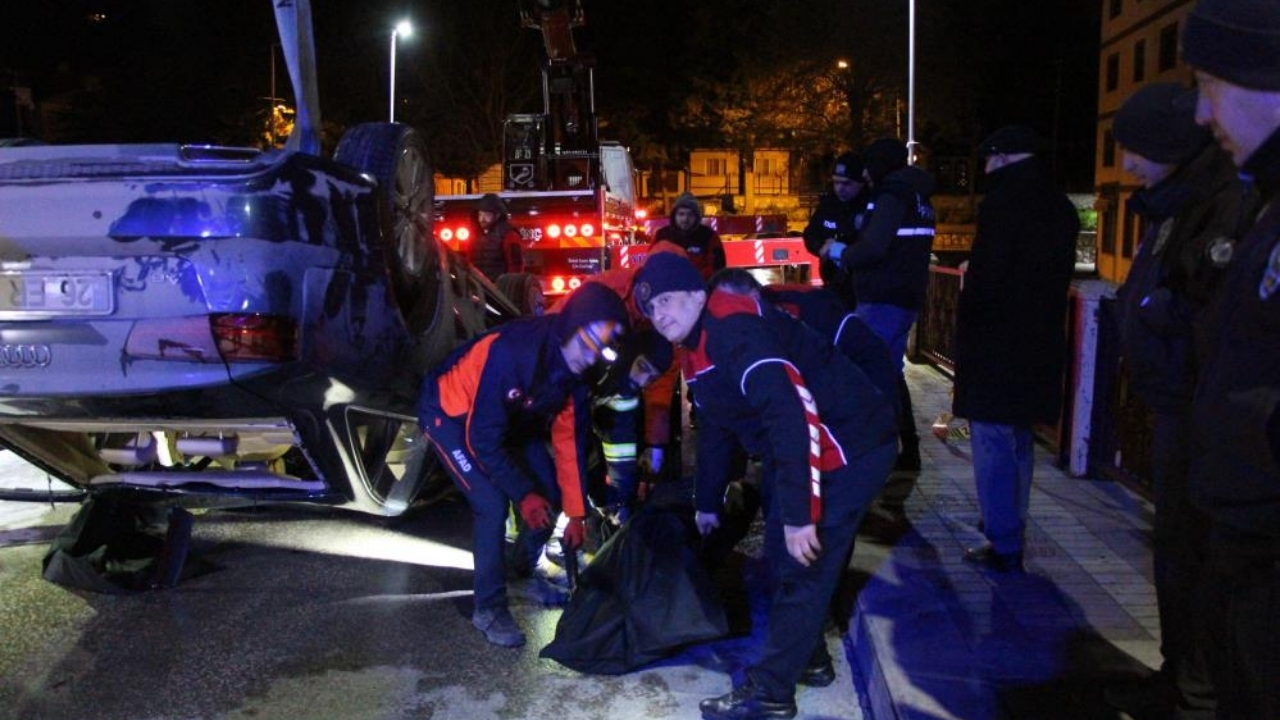 Yeşilırmak’ta Can Pazarı Nehre Uçan Otomobilde 1 Kişi Öldü (6)