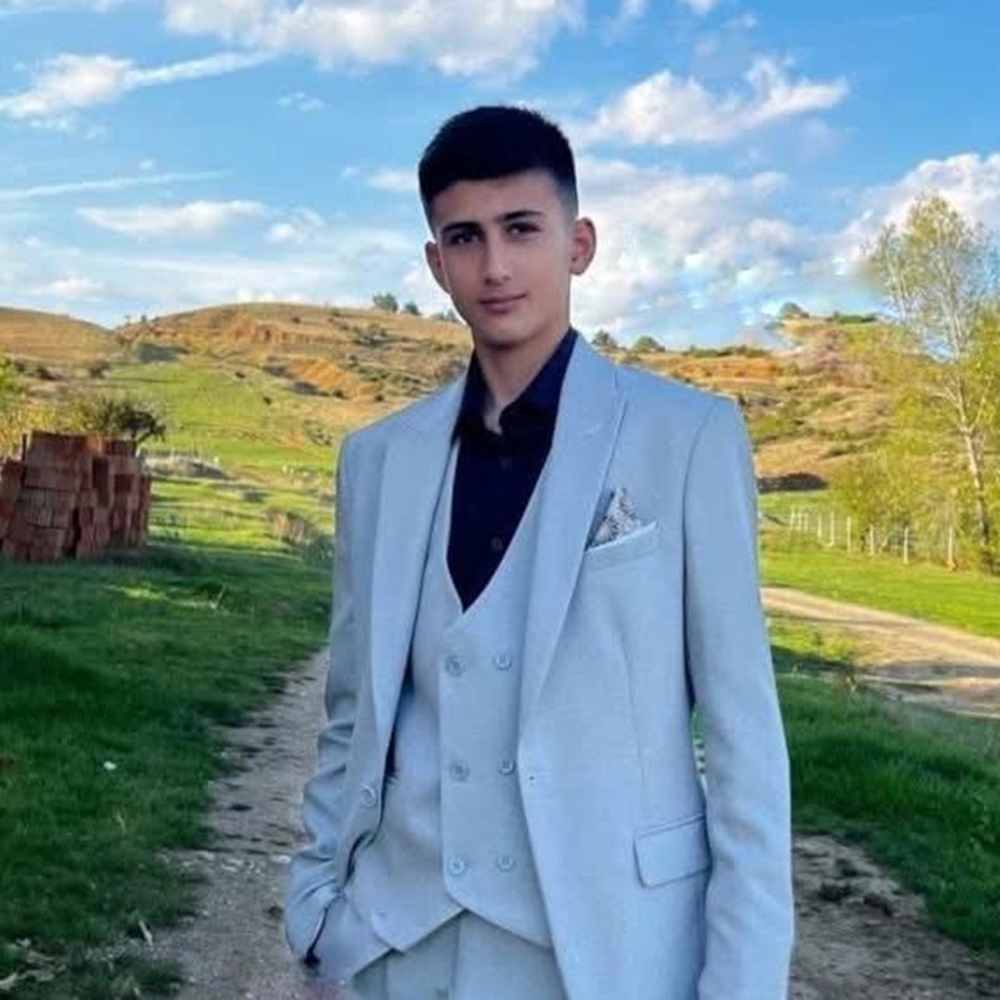 15 Yaşındaki Emirhan Kaya