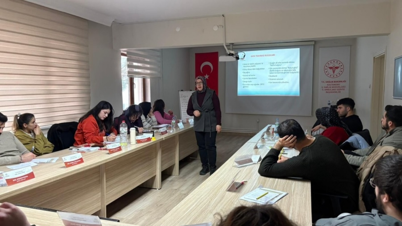 Ambulans Ekibine Güç Katan Eğitim Kastamonu’da Temel Modül Tamam (3)