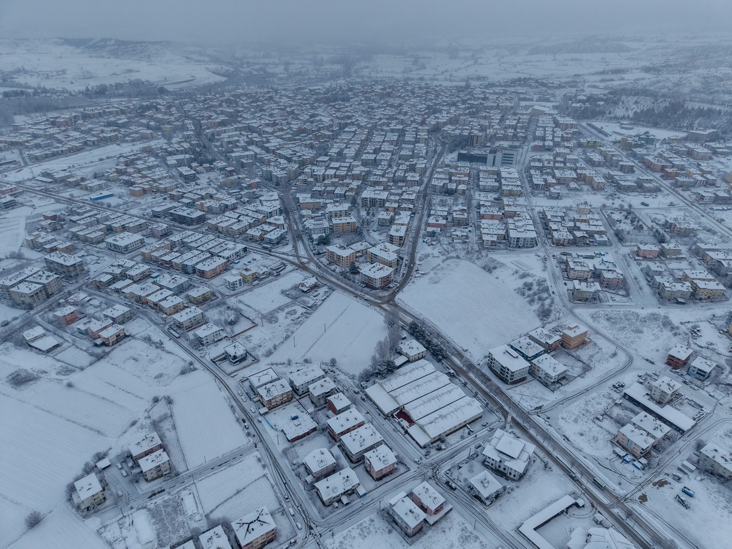 Atatürk’ün Şehir Planını Yaptırdığı Taşköprü, Beyaz Örtüyle Kartpostala Döndü4