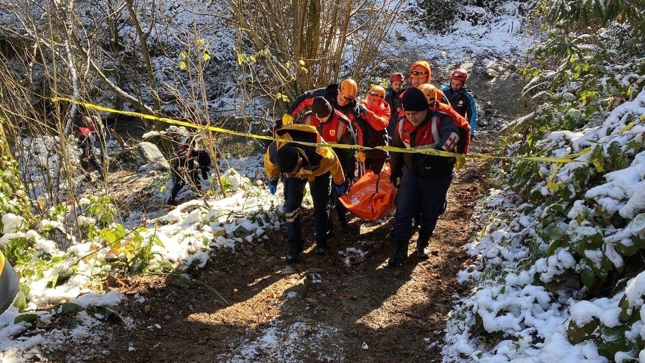 Atv Sürücüleri Fark Etti Dere Yatağında Cansız Beden Bulundu (1)