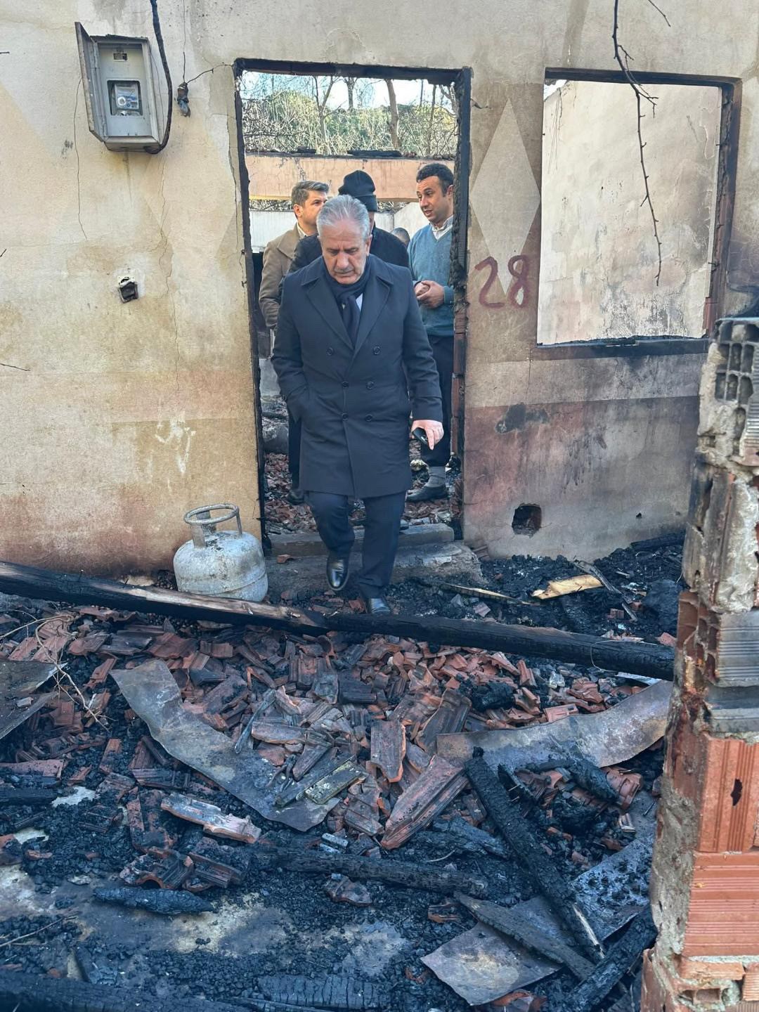 Elektrik Kaynaklı Yangın Çıktı Feci Yangında Ev Küle Döndü 4