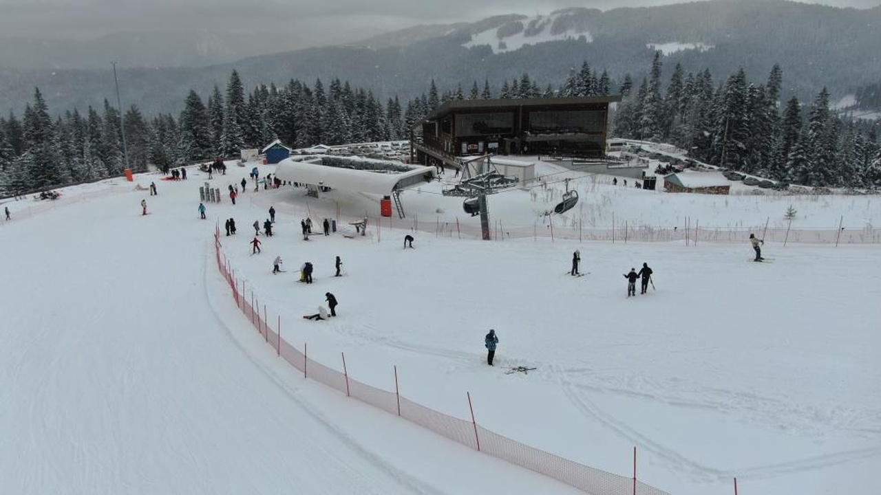 Ilgaz Yurdun Tepe Kayak Merkezi Hafta Sonu (2)