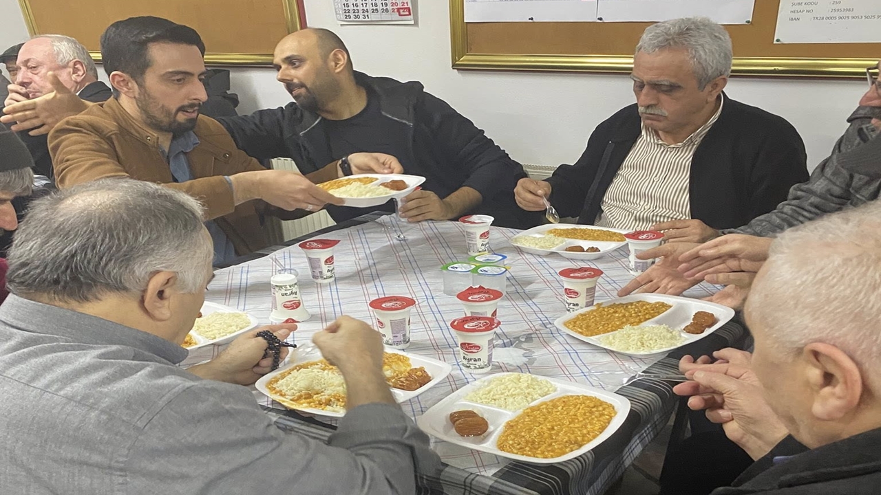 Istanbul Aşağı Kayı Köyü Keşkek Günü (8)