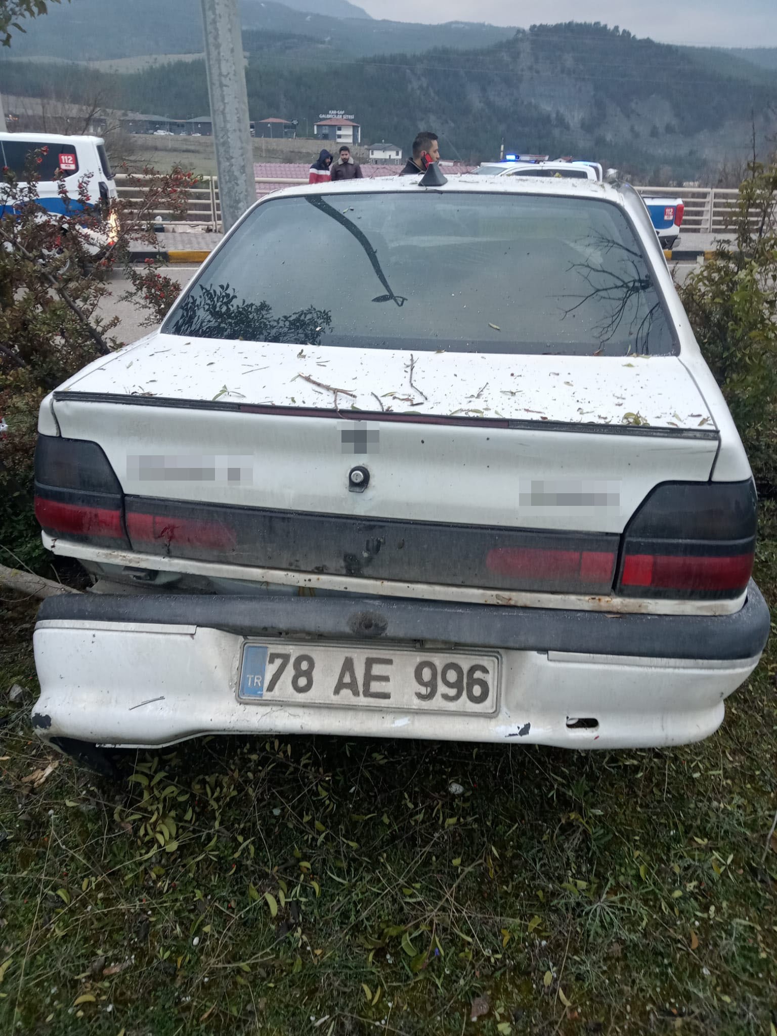 Karabük–Kastamonu Kara Yolunda Kaza 3 Kişi Yaralandı 13