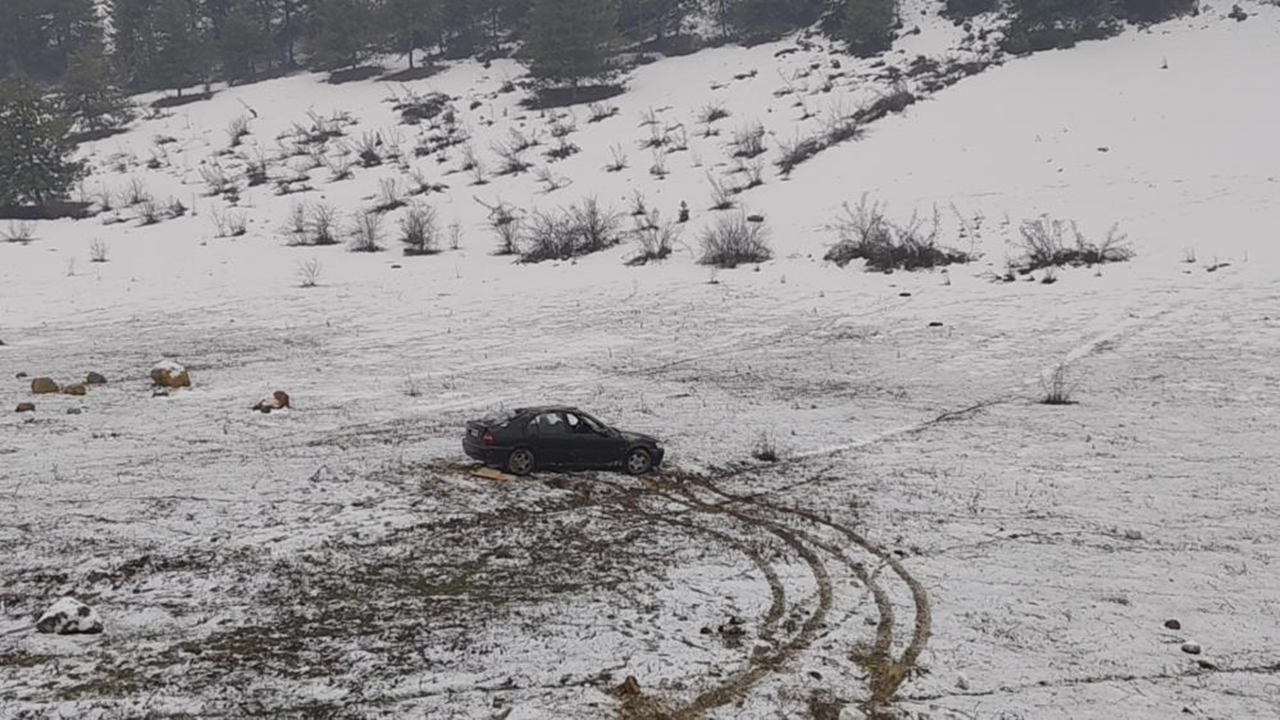 Karabük Tarlaya Otomobil Uçtu (3)