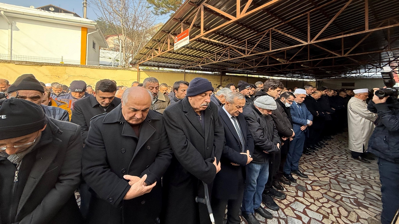 Karabükte Cenaze Namazı (1)