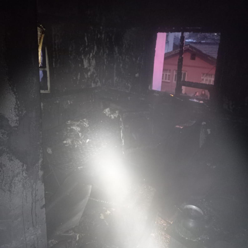 Kastamonu Araç Ilçesi Merez Soba Yangın (3)