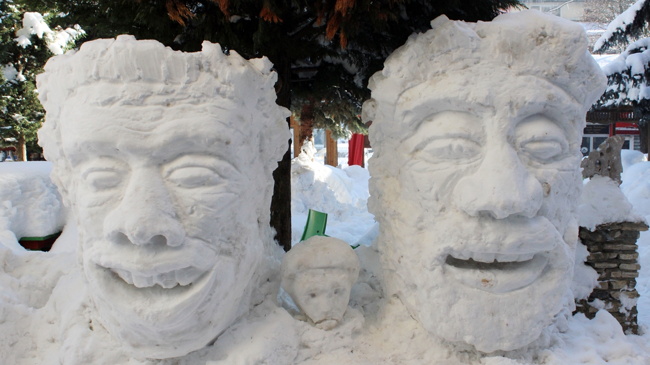 Kastamonu Da Kardan Adam Heykel (1)