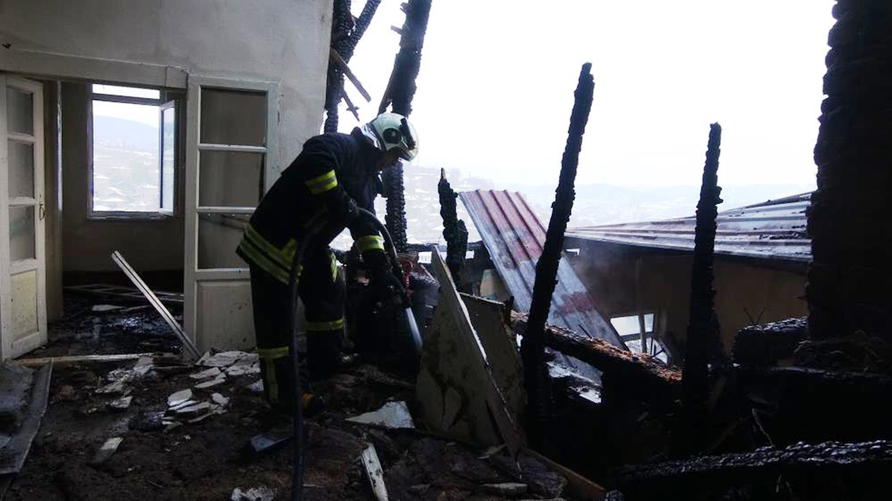 Kastamonu Da Konak Yangını Iskelet Kaldı (3)