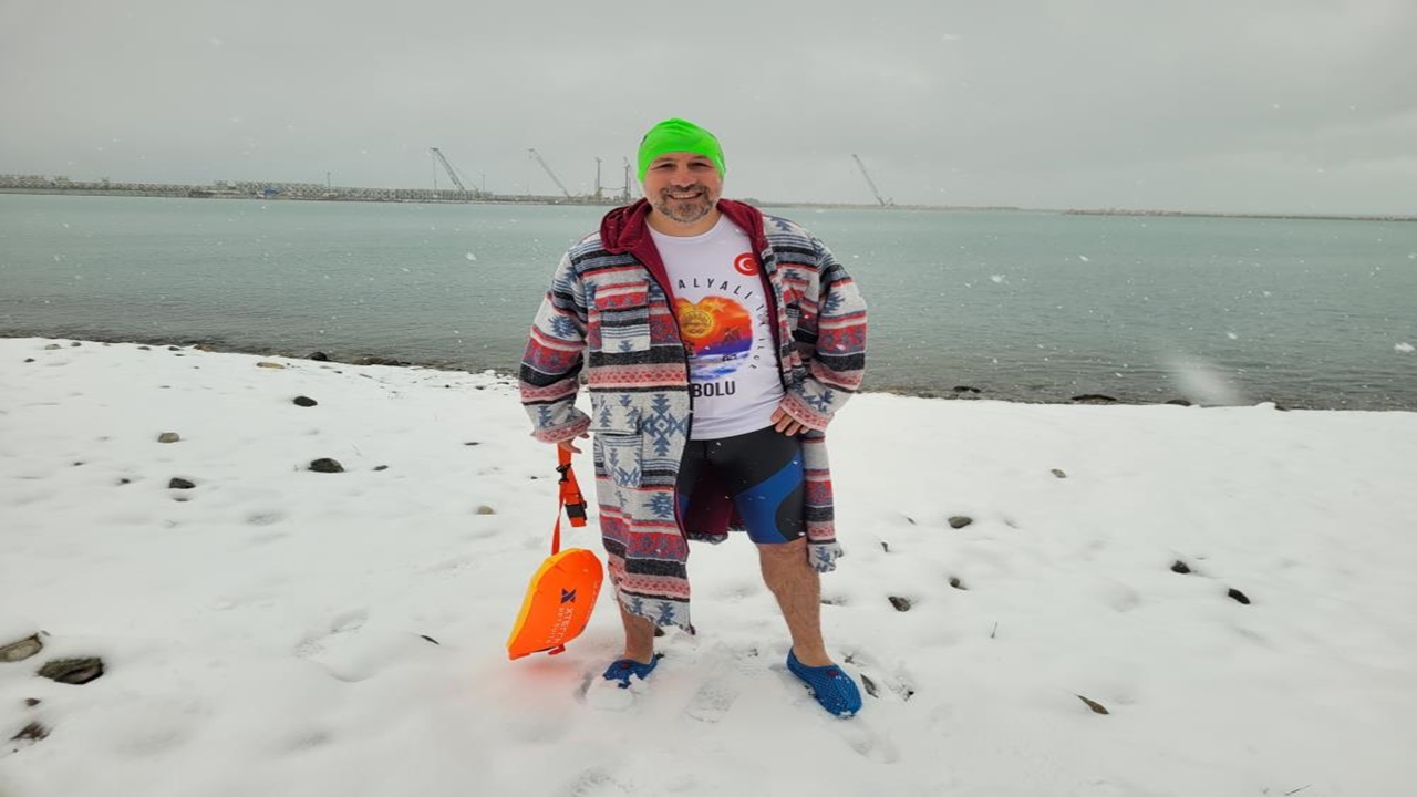 Kastamonu Da Soğuk Sularda Kulaç Attı (2)