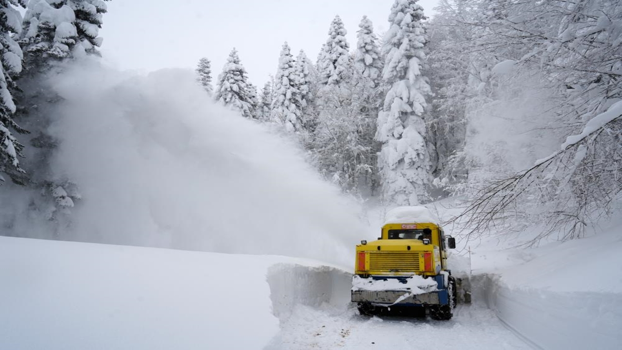 Kastamonu Da Zorlu Kar Mücadele (1)