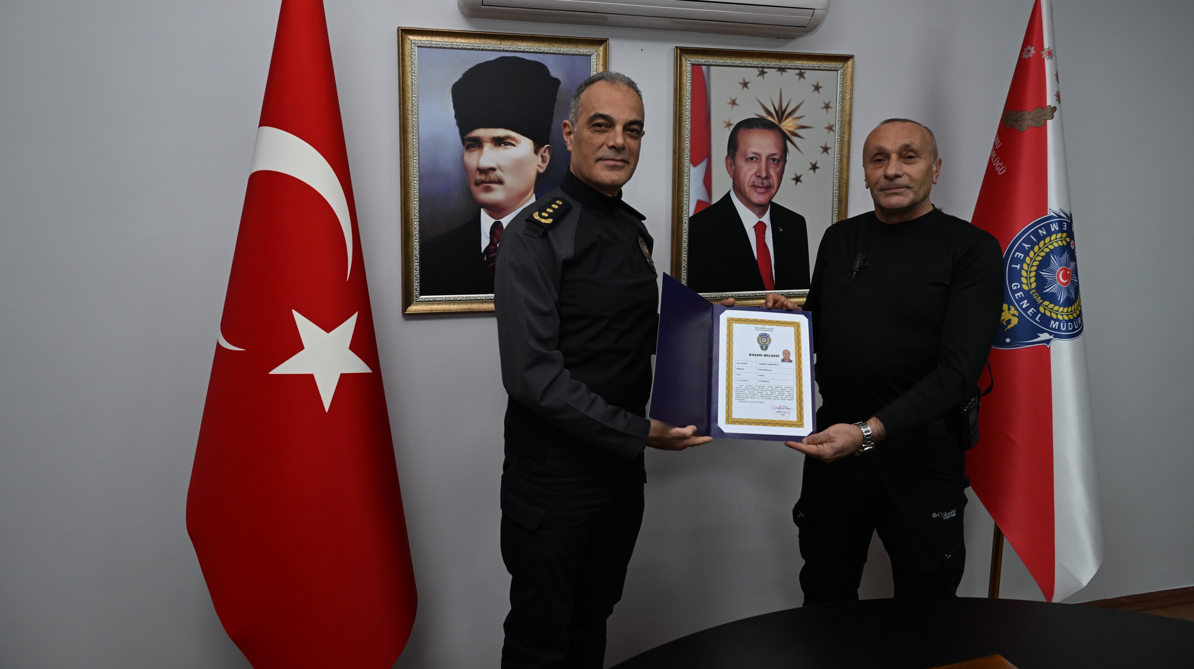 Kastamonu Emniyeti Personelin Başarılarını Ödüllendirdi 12