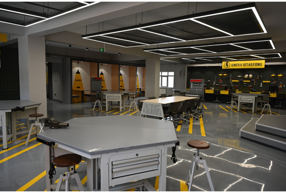 Kastamonu Üniversitesi Milli Teknoloji Atölyesi Faliyete Geçti 888888888888888888888888888888888