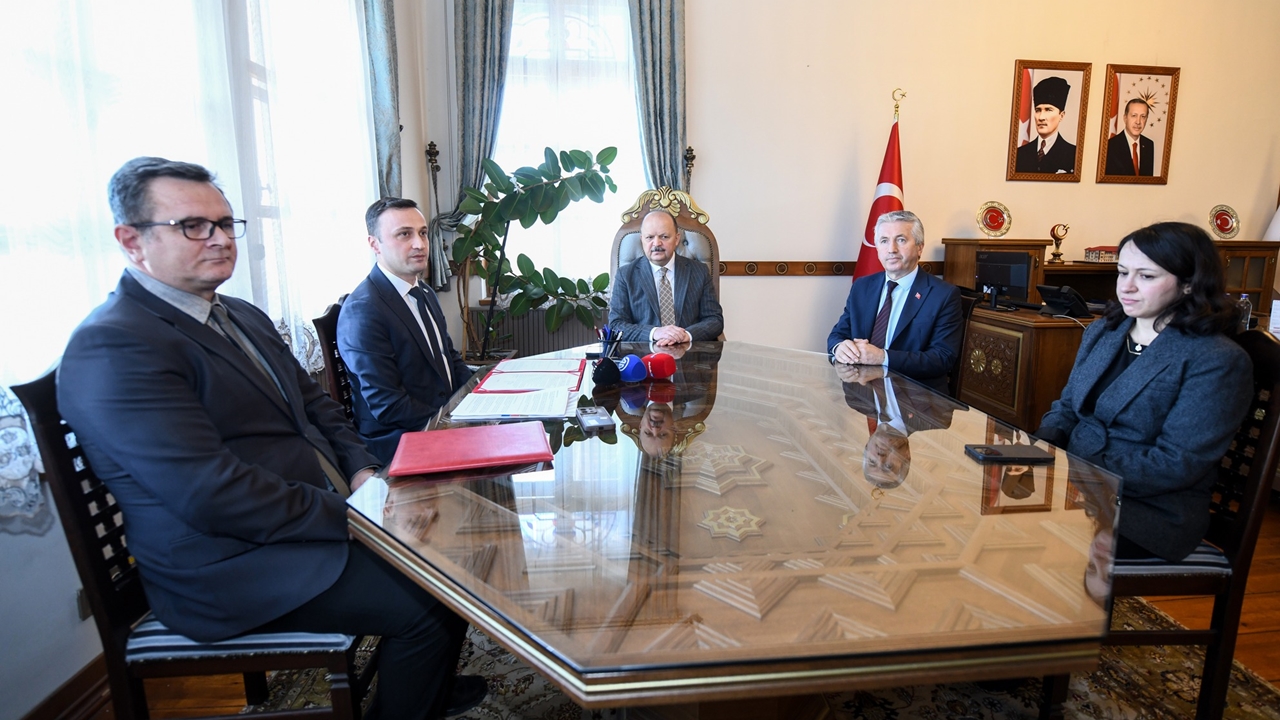 Kastamonu Valisi Meftun Dallı Imza (3)