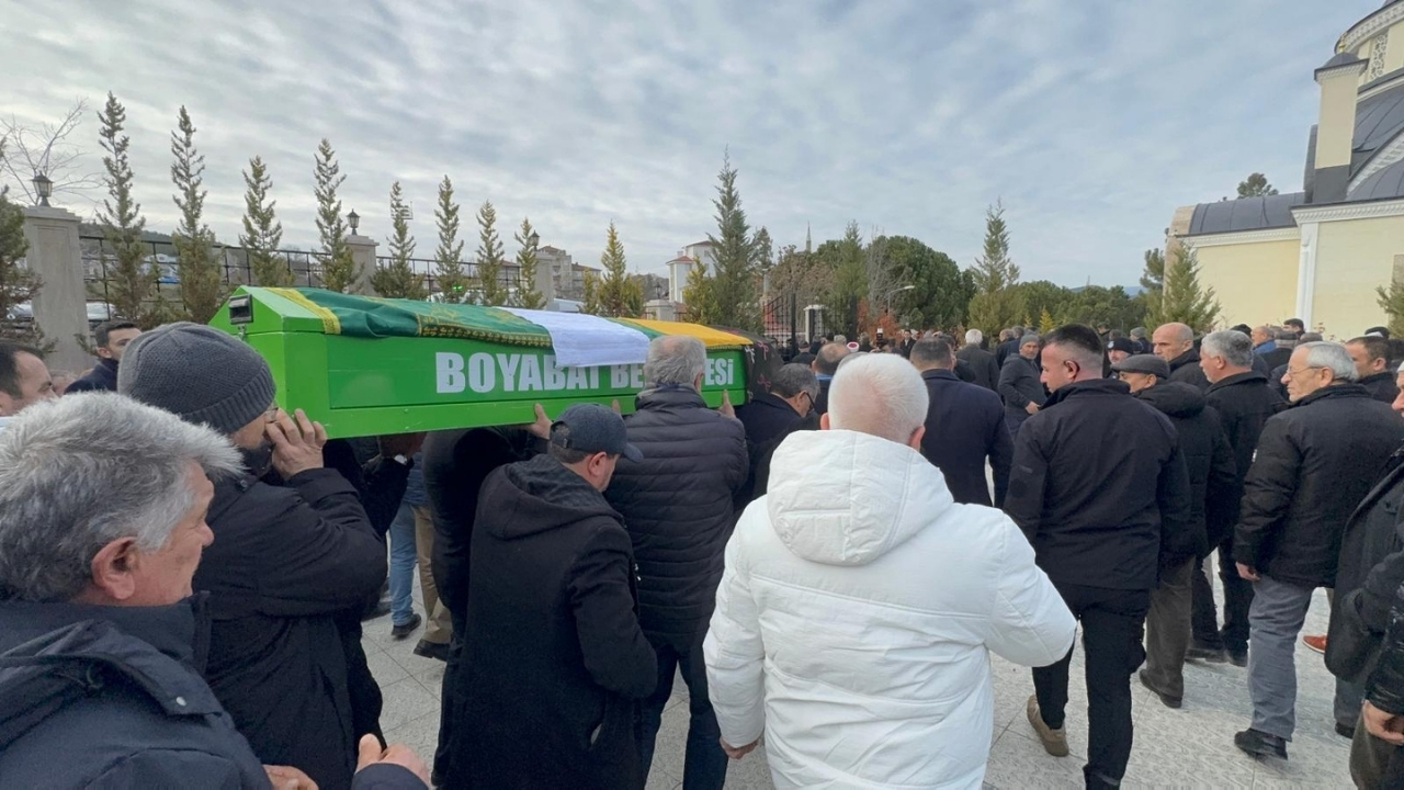 Kastamonu Valisi Meftun Dallı’nın Kayınvalidesi Alime Yalçın Defnedildi (2)