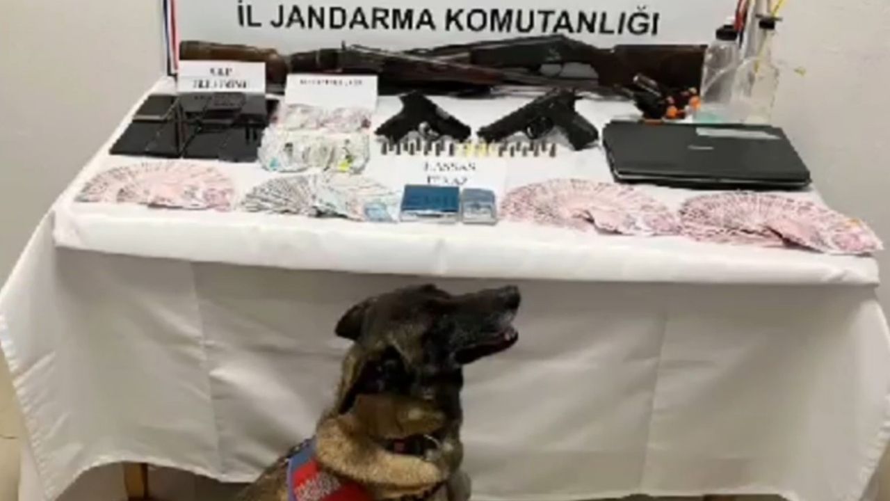 Kastamonu’da 12 Adrese Eş Zamanlı Operasyon 9 Şüpheli Yakalandı (1)