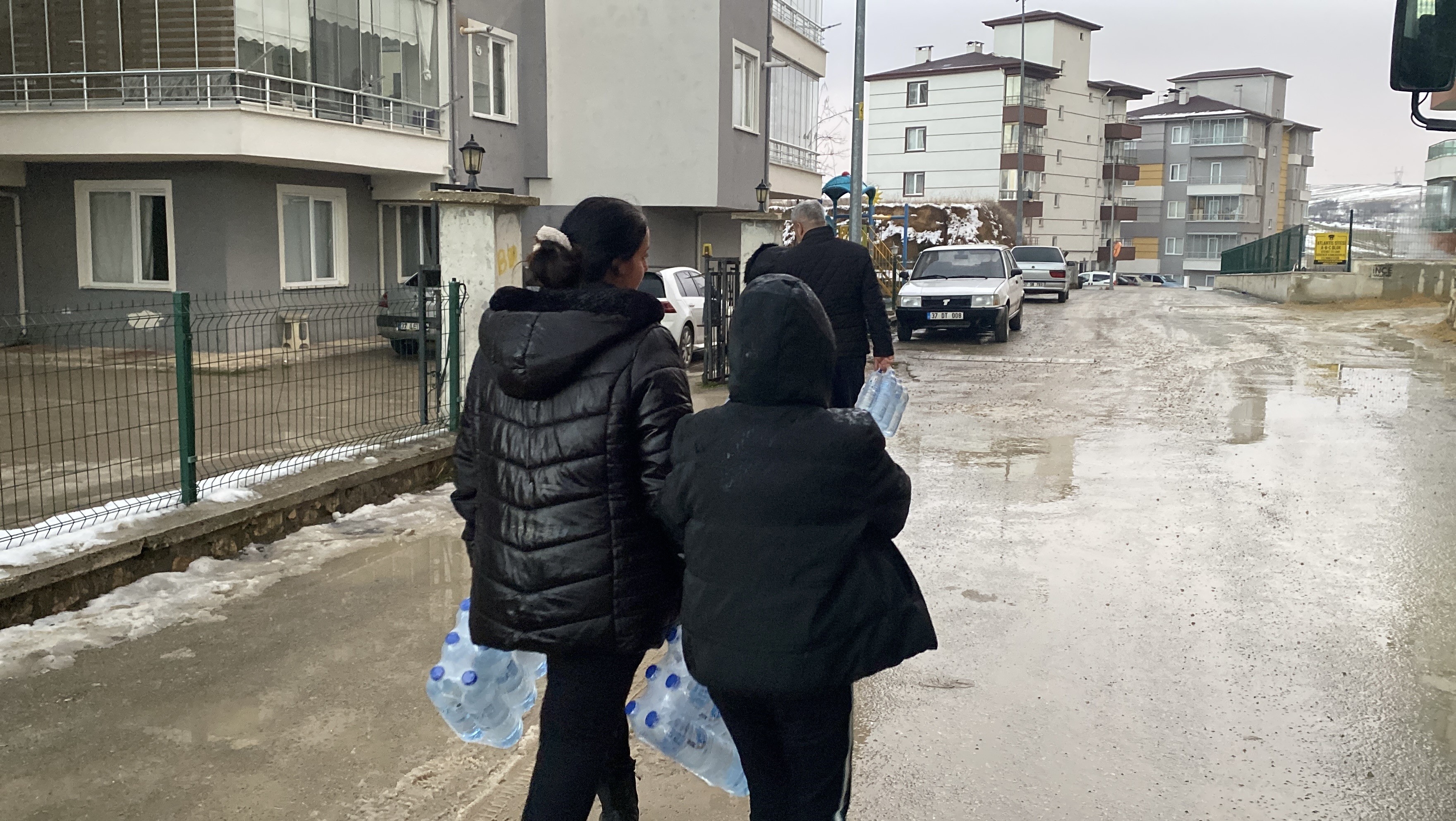 Kastamonu'da Birçok Mahallede Su Kesintisi Devam Ediyor Vatandaşlara Su Dağıtıldı 12