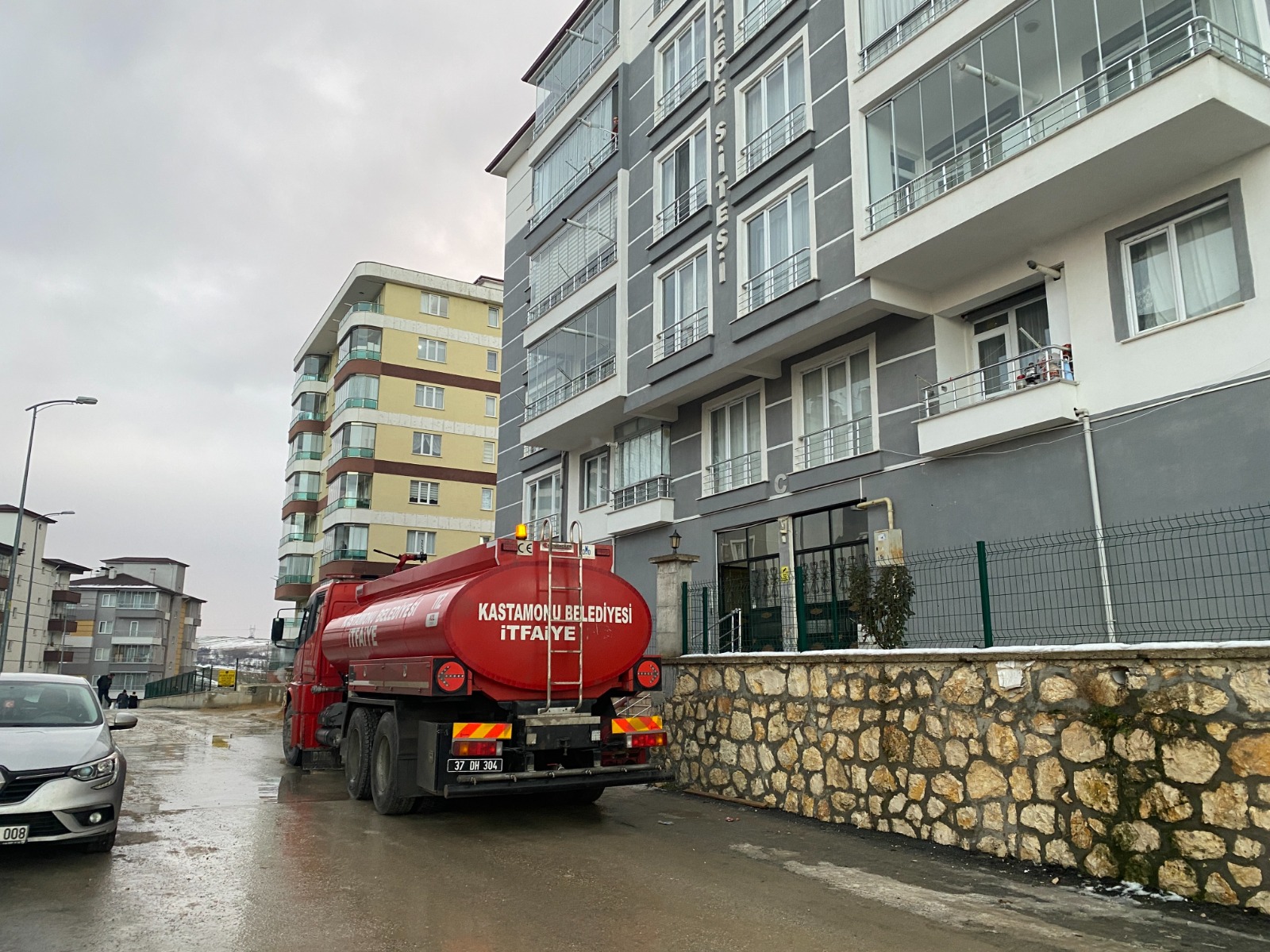 Kastamonu'da Birçok Mahallede Su Kesintisi Devam Ediyor Vatandaşlara Su Dağıtıldı 2