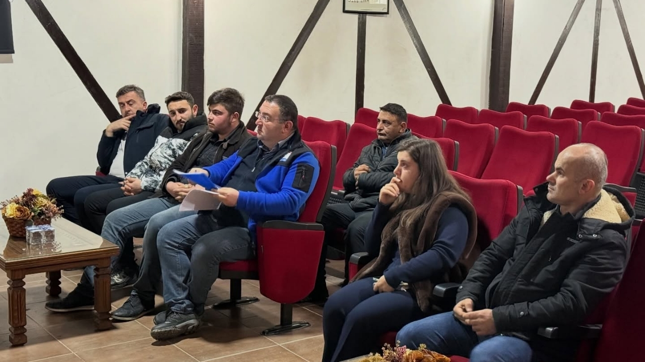 Kastamonu’da Büyükbaşlara Küpe Dönemi, Saha Ekibine Eğitim Verildi (3)