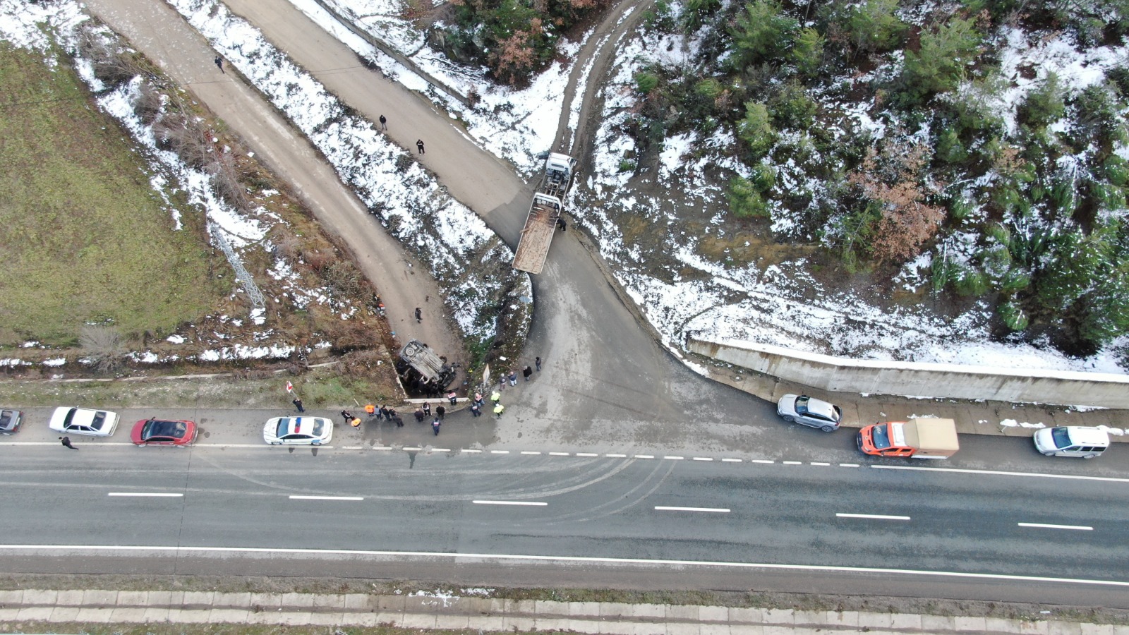 Kastamonu'da Feci Kaza! Şarampole Uçtu 1 Kişi Hayatını Kaybetti! 4