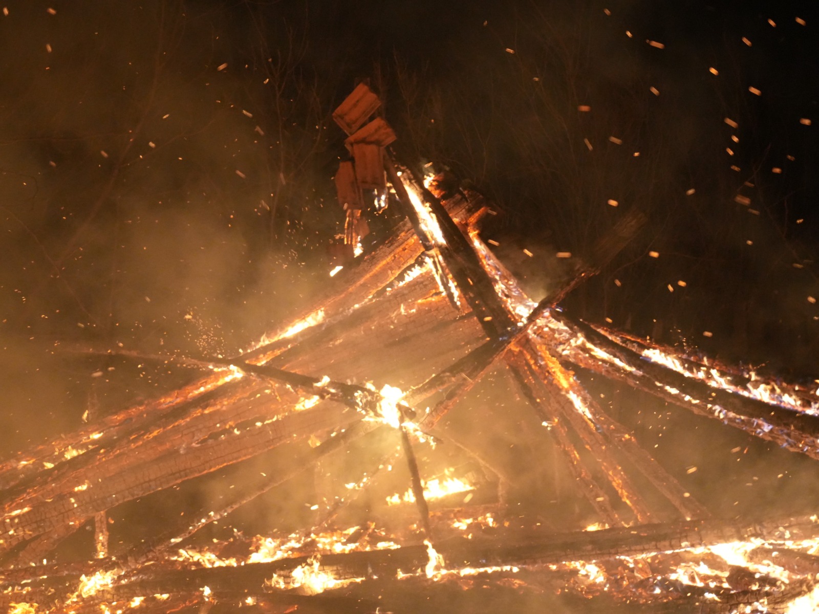 Kastamonu'da Feci Yangın 3 Ev Zarar Gördü, 2 Samanlık Yandı! (Detaylar) 23