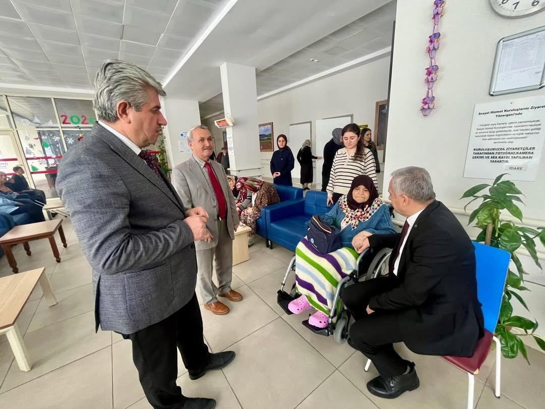 Kastamonu'da Huzurevi Sakinlerini Ziyaret Ettiler 22