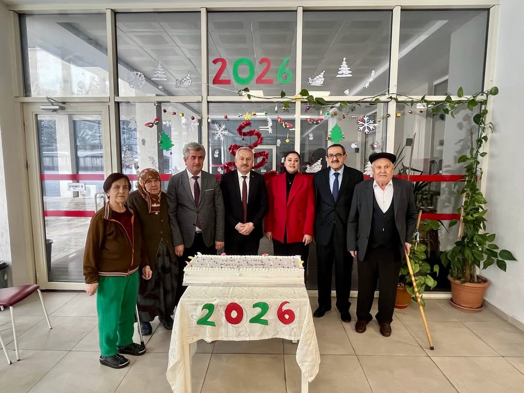 Kastamonu'da Huzurevi Sakinlerini Ziyaret Ettiler 80000000000000000000000