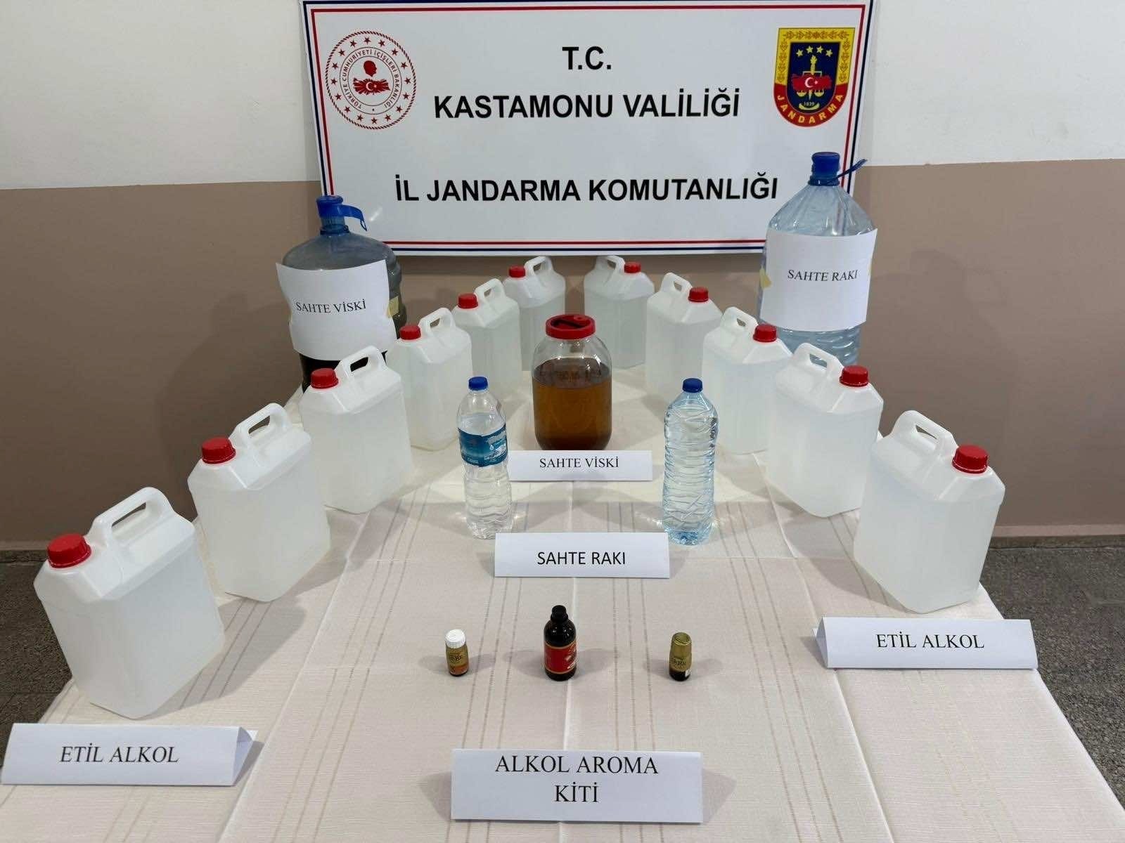 Kastamonu'da Operasyon! Sahte Alkol Ve Silahlar Ele Geçirildi 4 Kişi Gözaltına Alındı! 4