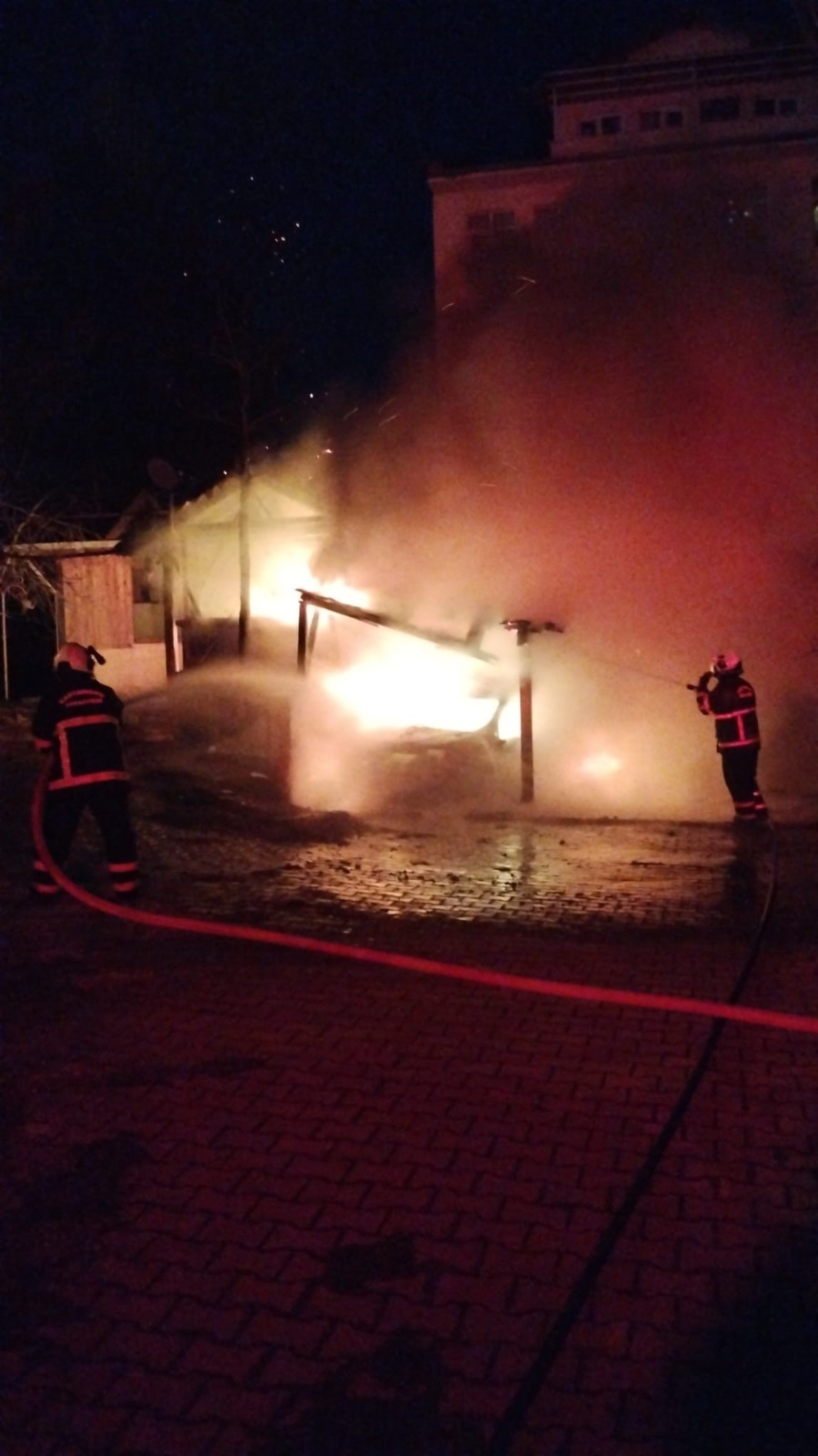 Kastamonu'da Park Halindeki Araç Küle Döndü 66