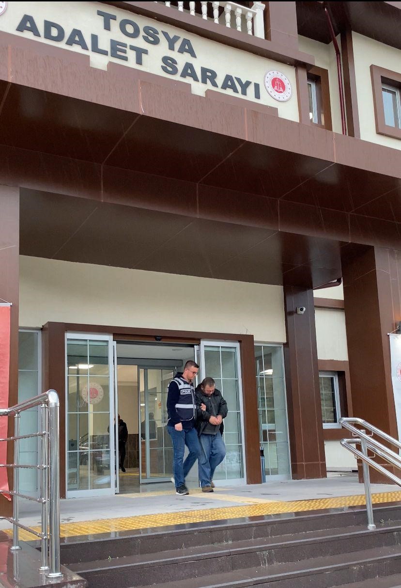 Kastamonu'da Uyarıcı Maddeyle Yakalanan Sanık 'Ağrılarım Için Uyarıcı Madde Kullanıyorum' 22