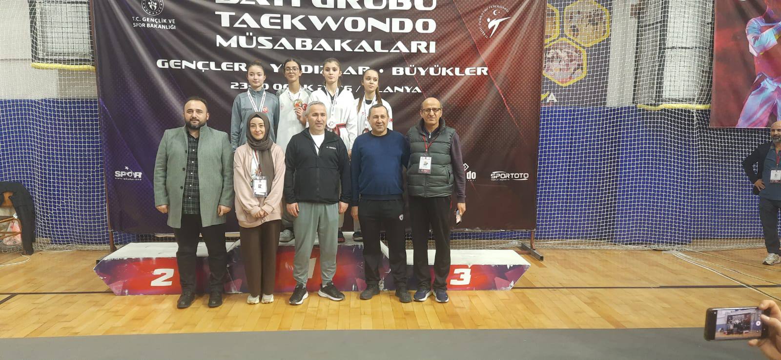 Kastamonulu Tekvandocu Ela Nur Uluçay Batı Grubu Şampiyonu Oldu2