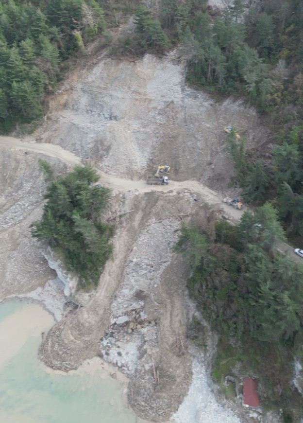 Kastamonu'nun Ilçe Kara Yolunda Heyelan Ulaşımı Engelledi Çalışmalar Sürüyor! 5