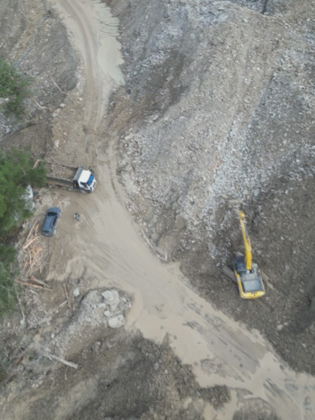 Kastamonu'nun Ilçe Kara Yolunda Heyelan Ulaşımı Engelledi Çalışmalar Sürüyor! 7