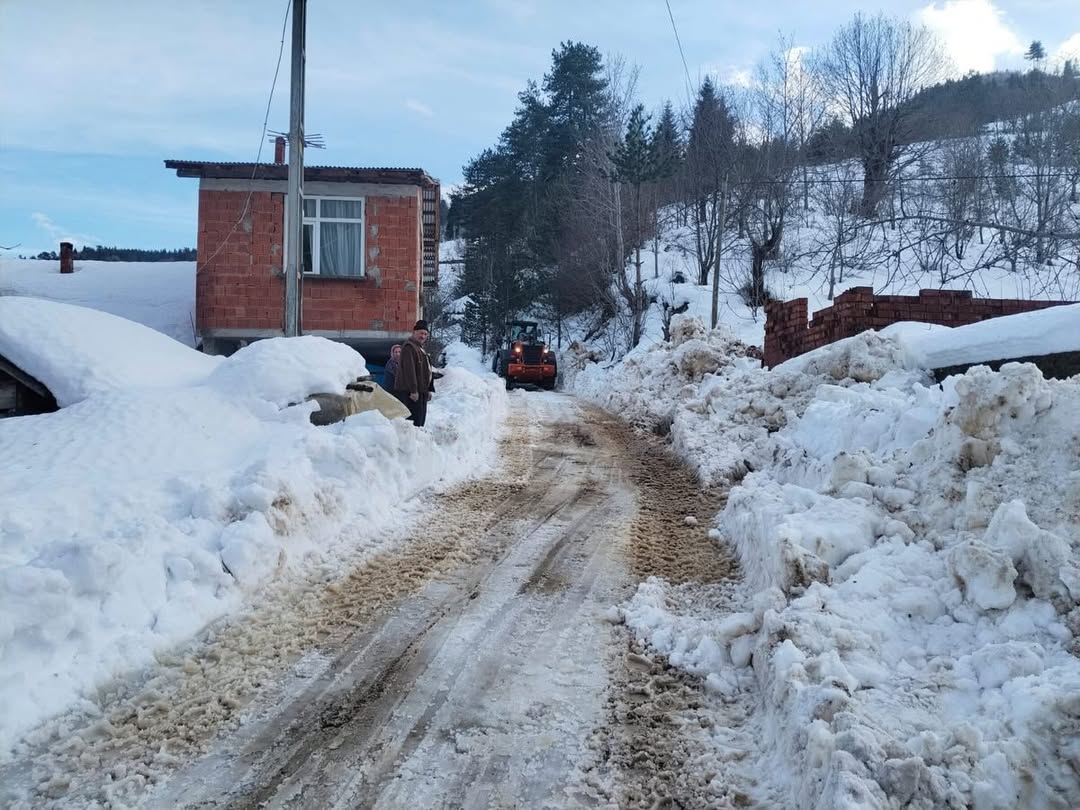 Kastamonu'nun Ilçesinde 25 Köy Yolu Ulaşıma Açıldı 2