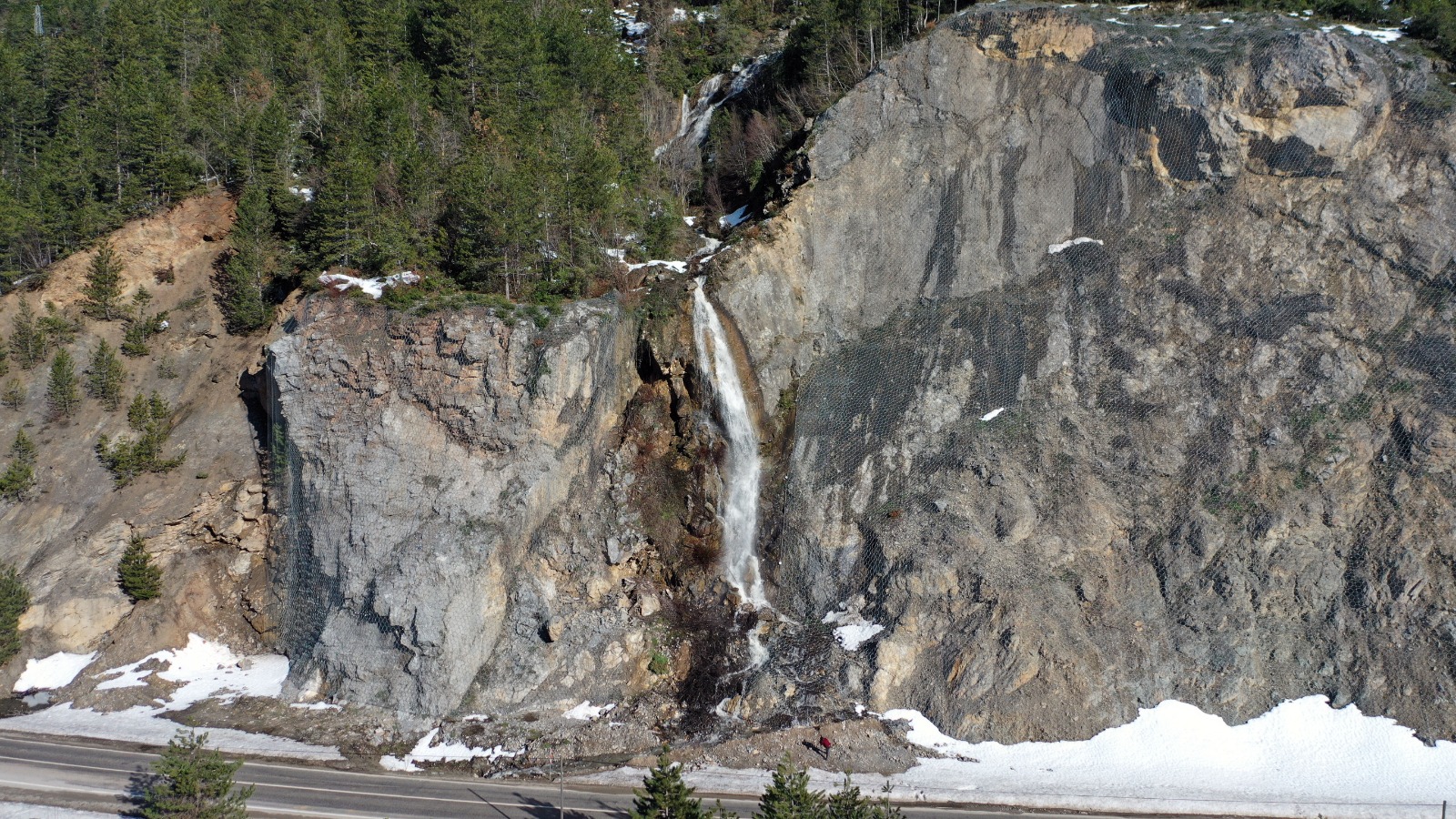 Kastamonu'nun Ilçesinde Kar Erimesiyle Oluştu Görsel Şölen Sunuyor 2