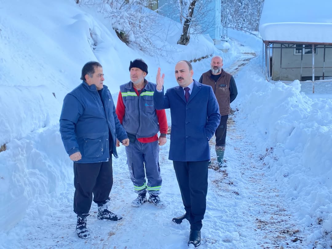 Kastamonu'nun Ilçesinde Karla Mücadele Çalışmalarını Yerinde Inceledi 8