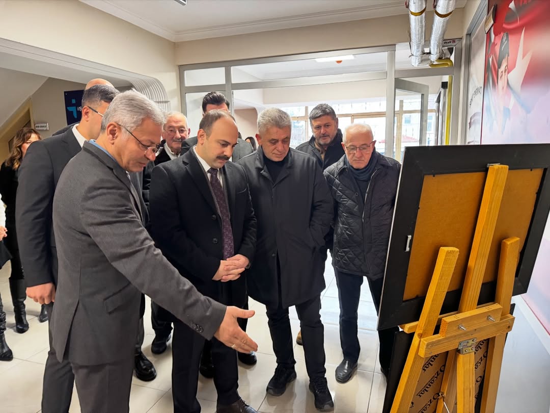 Kastamonu'nun Ilçesinde Karne Sevinci Protokol Öğrencilerin Heyecanına Ortak Oldu 15