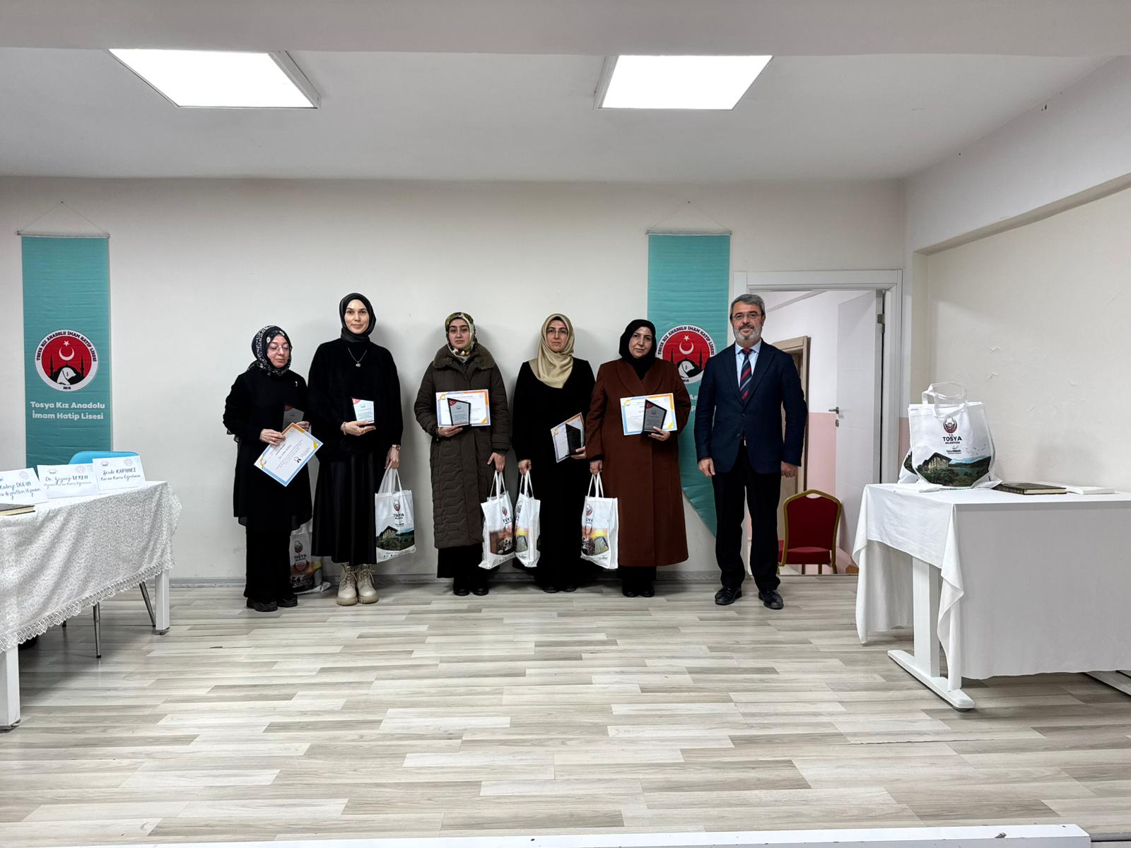 Kastamonu'nun Ilçesinde Kur’an I Kerim’i Güzel Okuma Yarışması Yapıldı 15