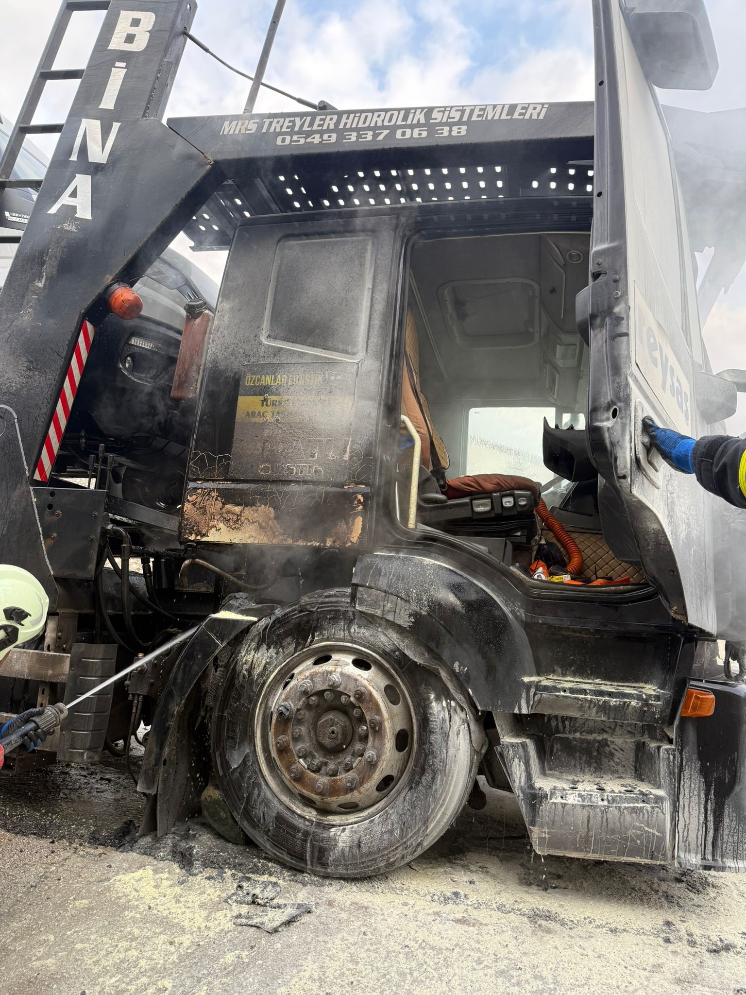 Kastamonu'nun Ilçesinde Seyir Halindeki Çekicide Yangın Çıktı 88888888888888888888888888888888888888888888888888