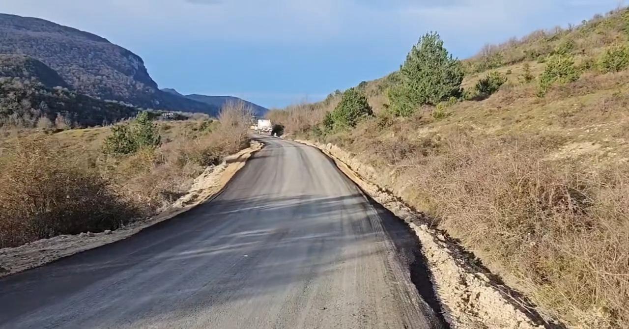 Kastamonu'nun Ilçesindeki Servis Yolunda Asfaltlama Başlatıldı 12