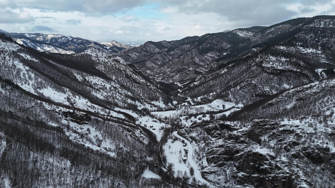 Kastamonu’nun Kar Manzarası Büyüledi Ormanlar Beyaza Büründü (3)