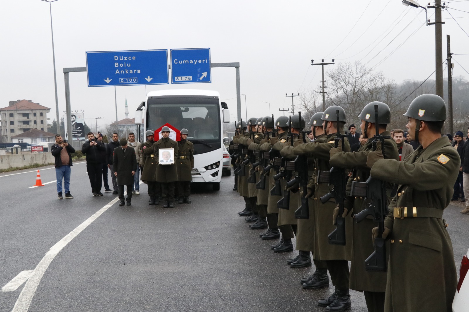 Kıbrıs Gazisi 72 Yaşında Vefat Etti Son Yolculuğuna Uğurlandı 12