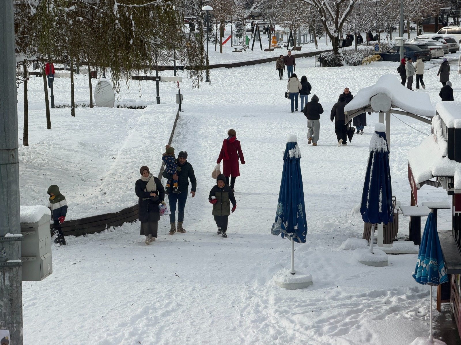 Kış Aylarında Düşme Vakaları Arttı Uzmandan Kritik Uyarı Geldi! 12
