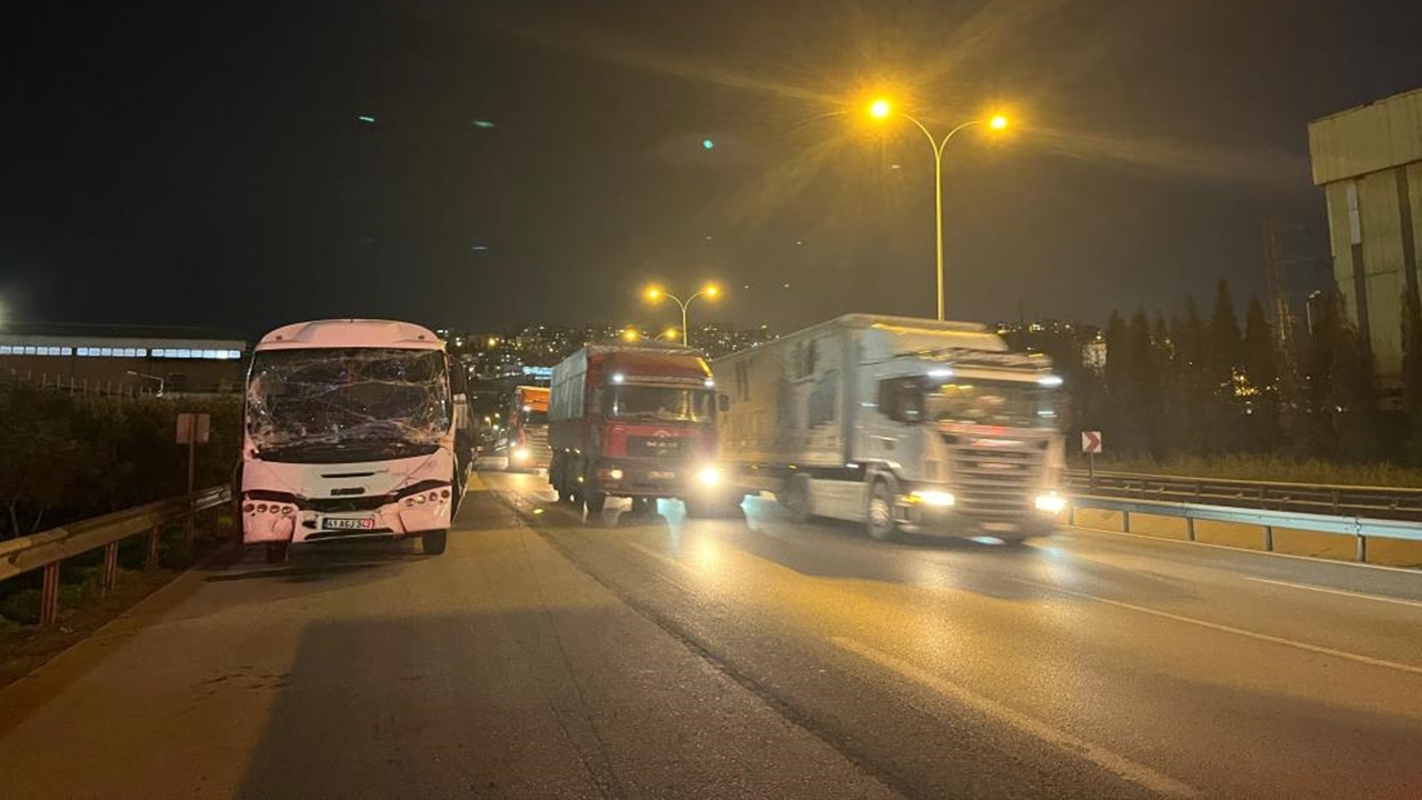 Kocaeli Minibüs Çarpışma (2)